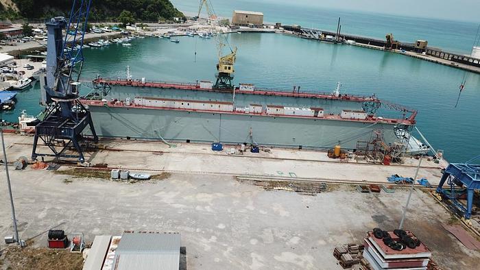 Used Floating Dry Dock. 4500 tonne Lifting Capcity