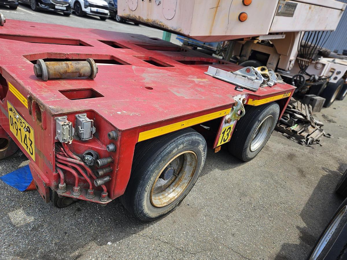 Used Goldhofer Model THP/SL 7 axle line Modular Trailer
