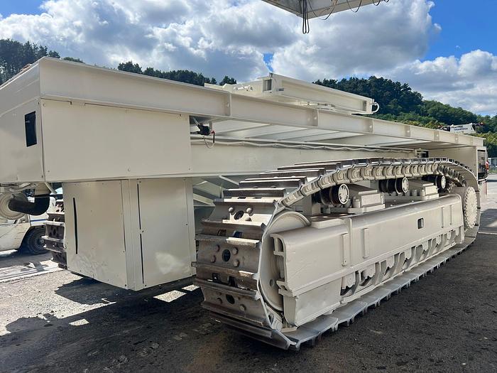 Used 150 Tonne Rough Terrain Crawler Type Transporter
