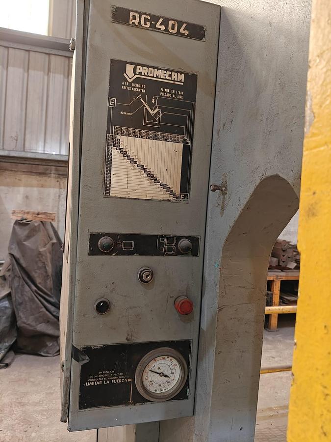 Used 400 ton Promecam Hydraulic Press Brake...low price due to space required.