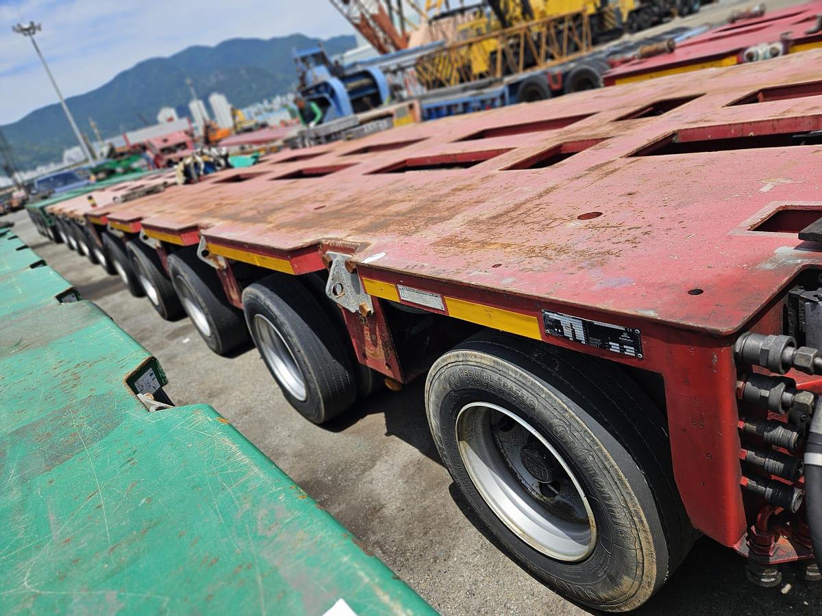 Used Goldhofer Model THP/SL 7 axle line Modular Trailer
