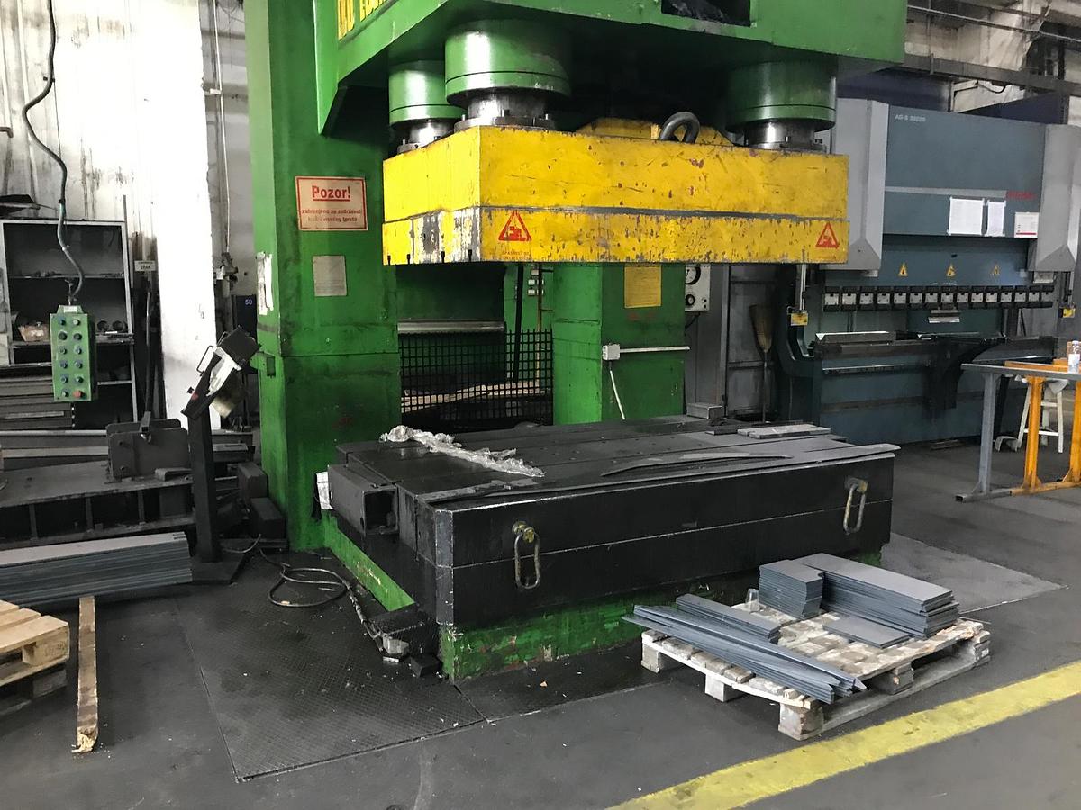 Used 1000 ton C Frame Open Front Hydraulic Press