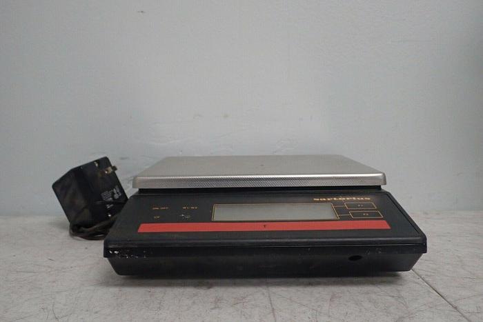 Used Sartorius QT12 QT 12 Industry 12000 g/1 g Digital Balance Scale with Wood Case