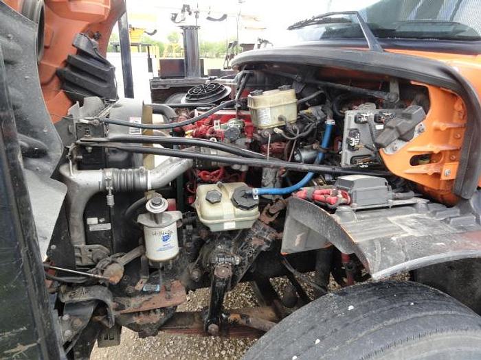 Used 2011 FREIGHTLINER BUSINESS CLASS M2 106