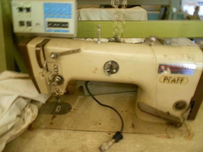 Usato Macchine da cucire  vari modelli
