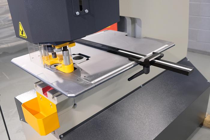 Used UZMA 65 ton Hydraulic Punching machine 625mm throat