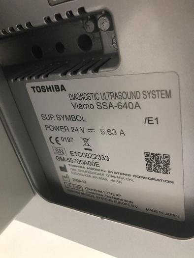 Gebraucht Toshiba Viamo Ultraschallsystem mit 1x Sonde auf Trolley