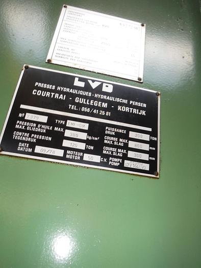 Gebraucht HYDRAULISCHE PERS LVD 200T