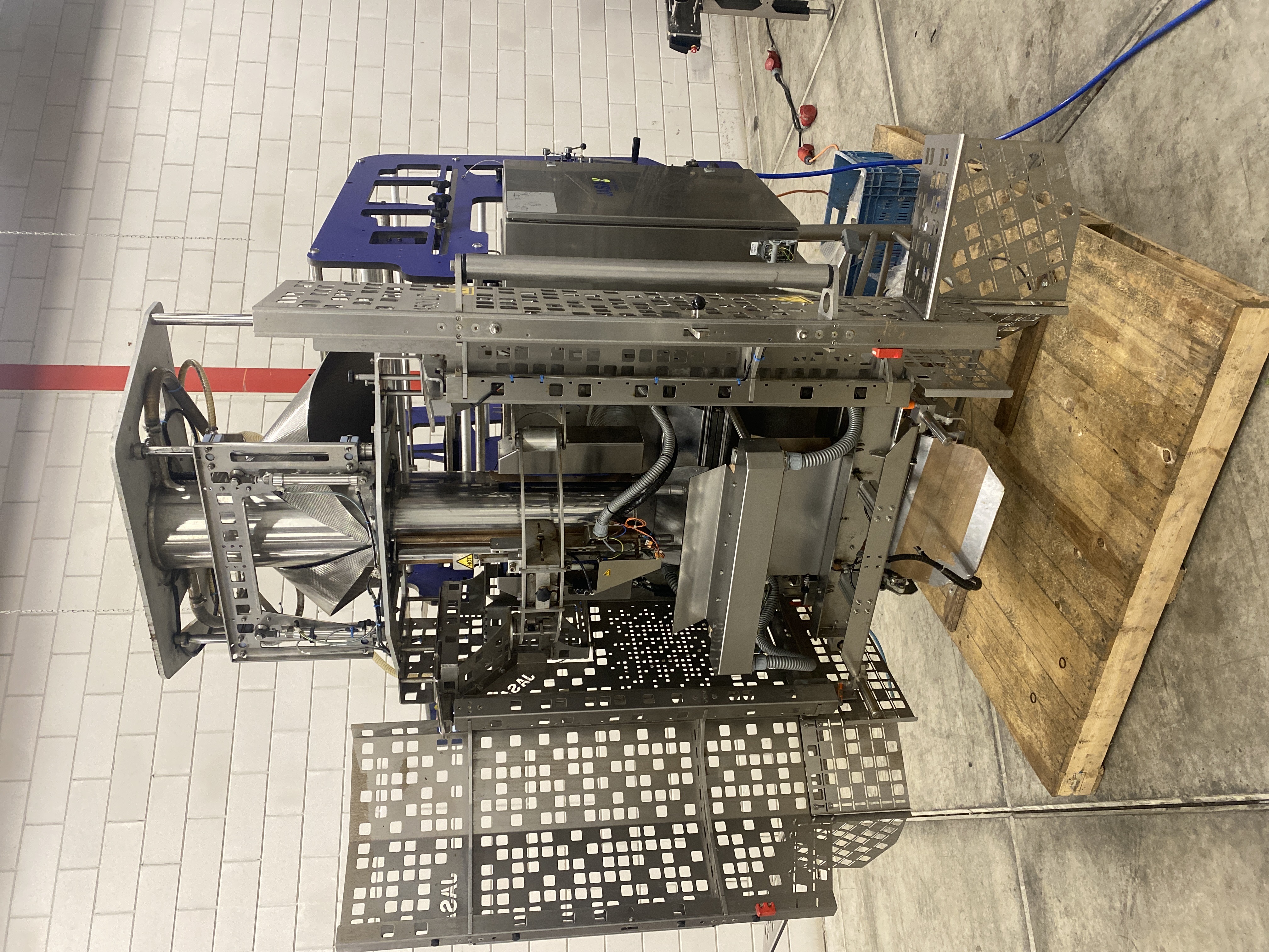 Used 2014 Jasa 450 with vacuum