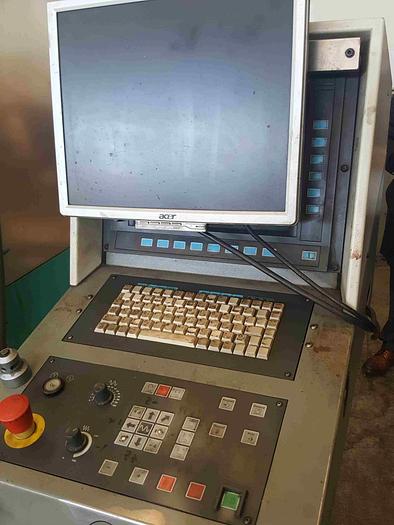 Usato FRESATRICE A BANCO FISSO VERTICALE DECKEL MAHO DMU 60 T CNC