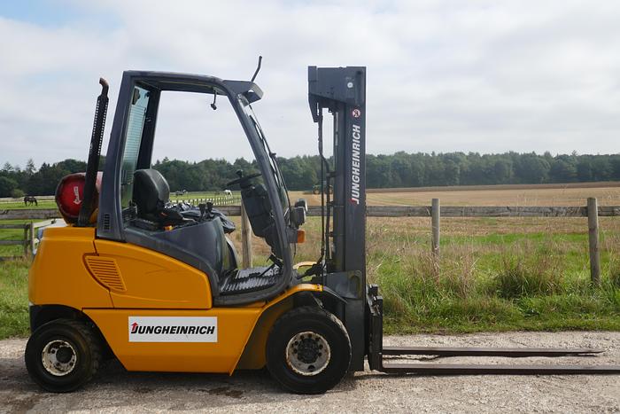 Used JUNGHEINRICH 2.5T FORKLIFT