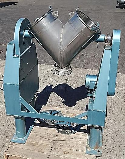 Used 2 CU. FT. P-K TWIN SHELL BLENDER – #9248