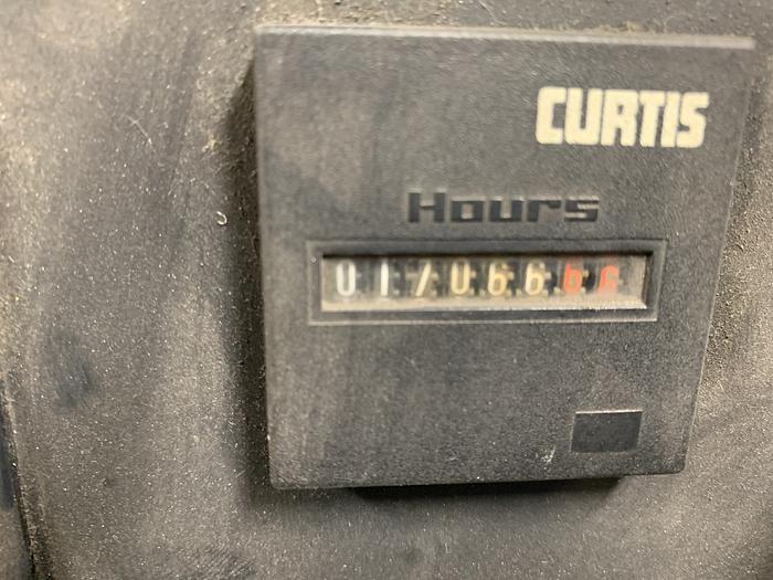 Refurbished PREVIOUSLY REFURBISHED 2003 FANUC R2000iA/125L W/ DEVICENET AND BASEPLATE