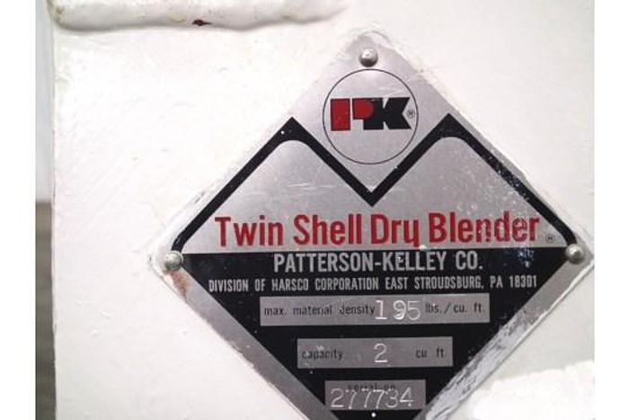 Usado 2 cuft Patterson Kelley Twin Shell Mixer SS