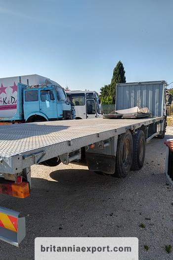 Used 1993 SCANIA P93 H 250 6X2 air con flatbed truck
