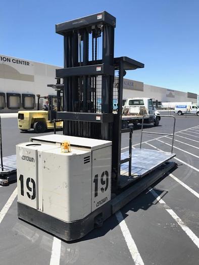 Used 2005 Crown 15SP48TT Furniture Picker