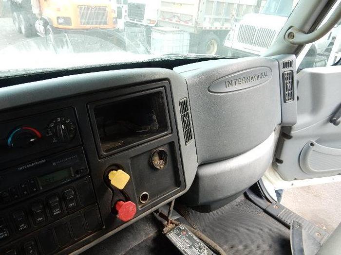 Used 2003 International 7600