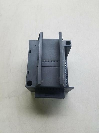 Used SIEMENS 6ES7 221-1BF00-0XA0 INPUT MODULE