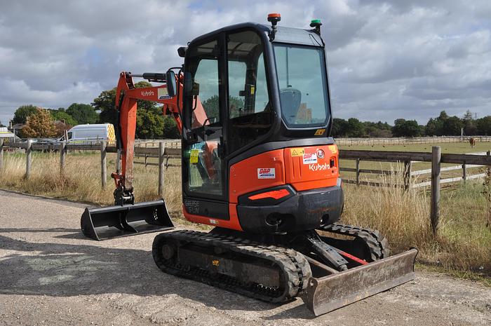 Used 2014 KUBOTA U27-4