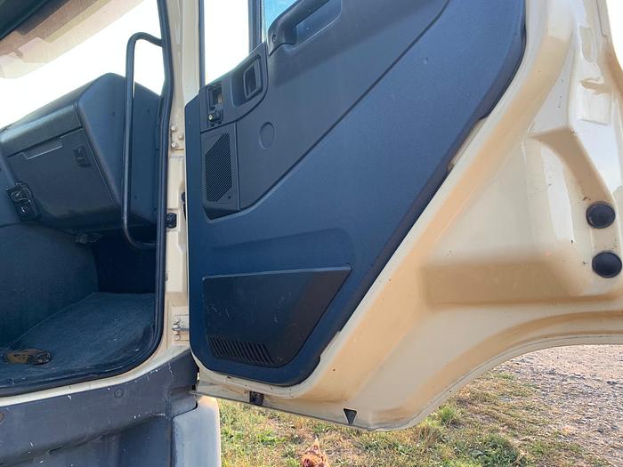 Used 1999 DAF 85 CF 430 MANUAL EURO 2