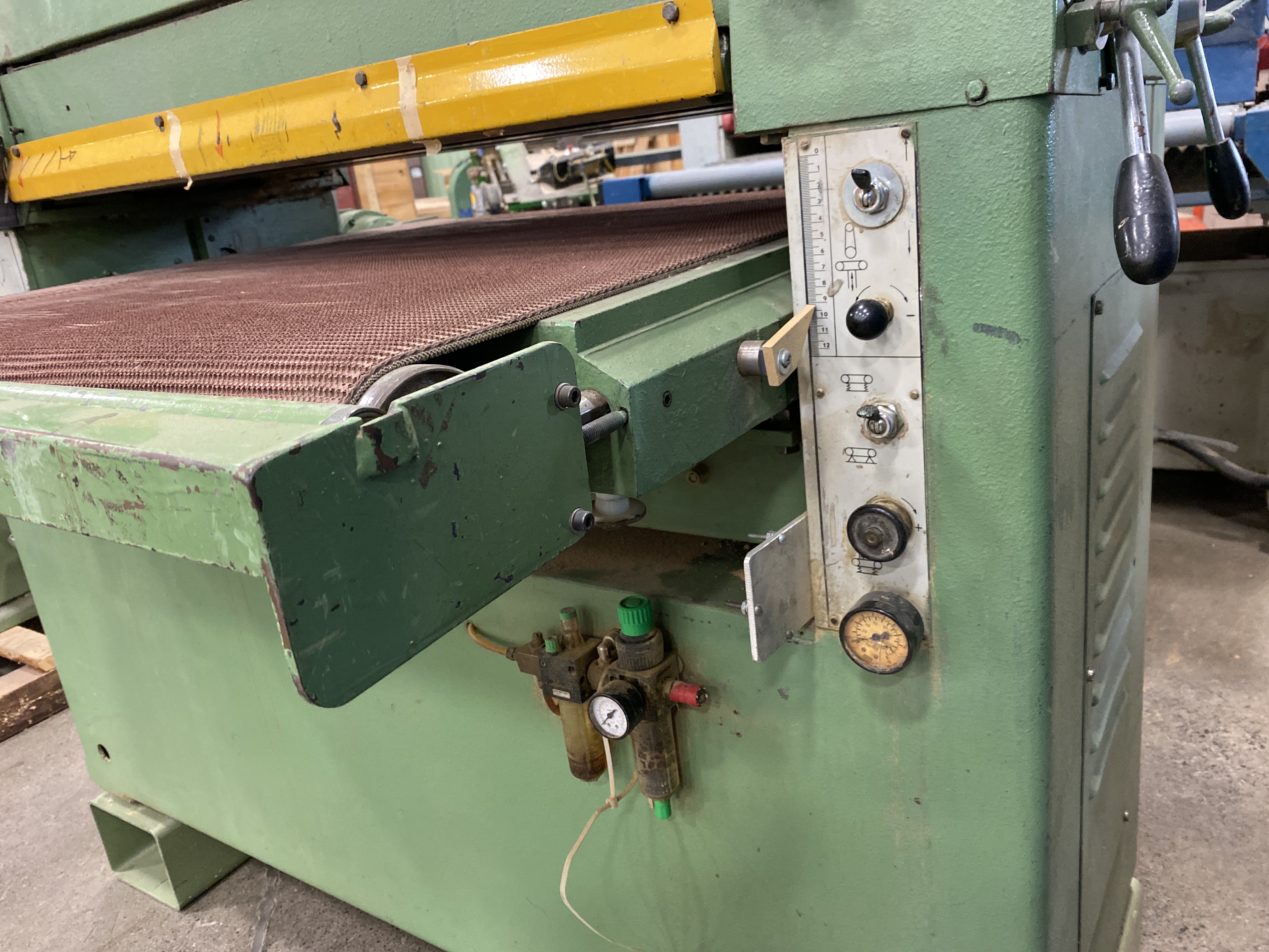 Used Linden C.S.B. 900