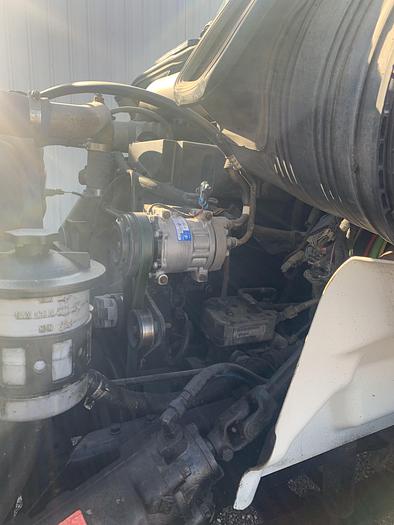 Used 2006 International  Day cab