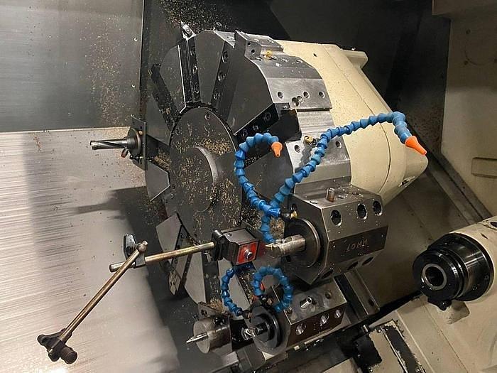 Used Used 2005 Daewoo PUMA 400B CNC LATHE