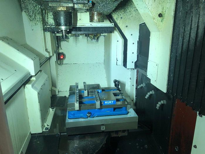 Used Used 2016 Mazak VCU 500A, 2 Pallet