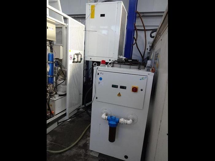 D'occasion Centre de fraisage 5 axes marque Huron type K2X8 / 5-axis milling center Huron K2X8