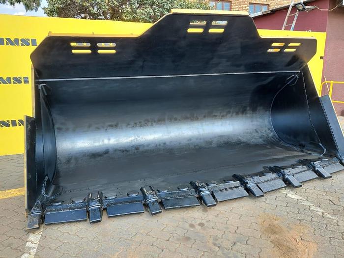 Used CAT 988 Front End Loader Bucket