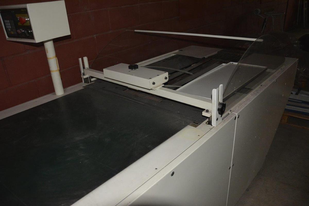 Used ΔΕΙΓΜΑ ΕΝΔΥΜΑΤΟΣ / CRONOS / 2001