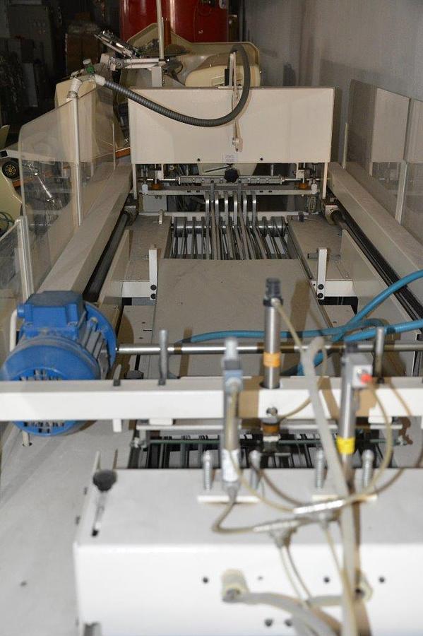 Used GARMENT FOLDING / CRONOS / 2001