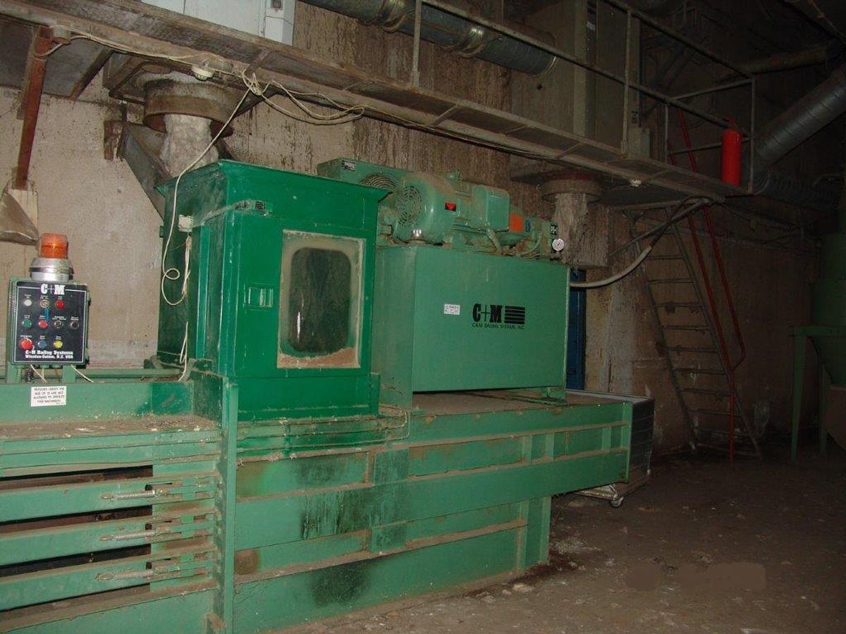 Used BALE PRESS / C+M / 2001