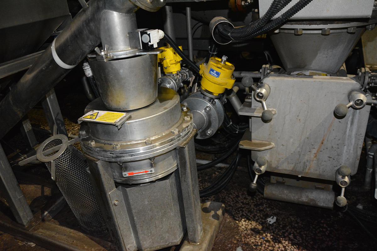 Used Sclavos HT dyeing machine Year 2002