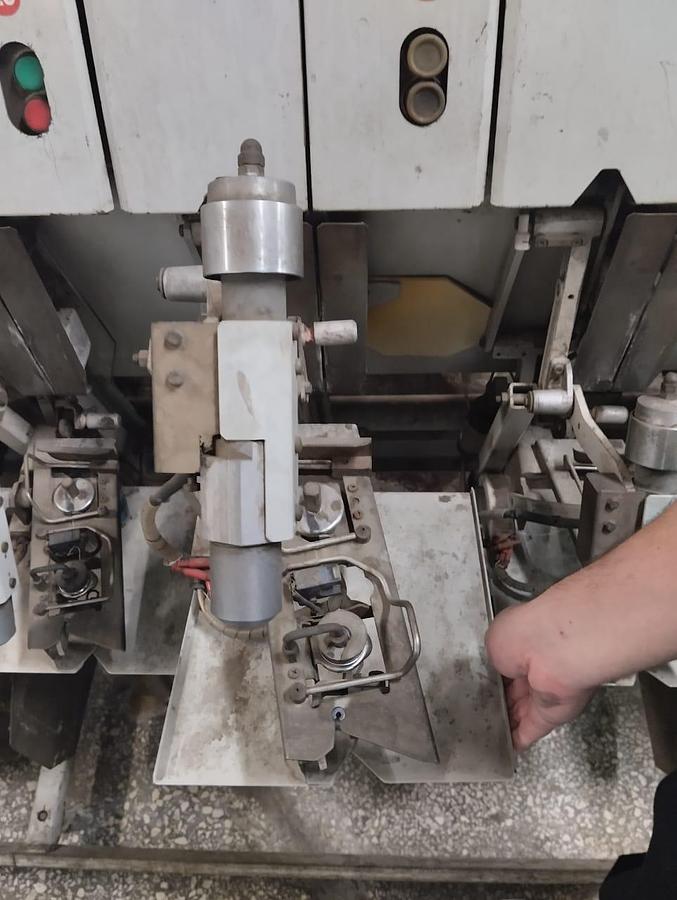 Used Μηχανή καψίματος νημάτων κατασκευαστής Rite