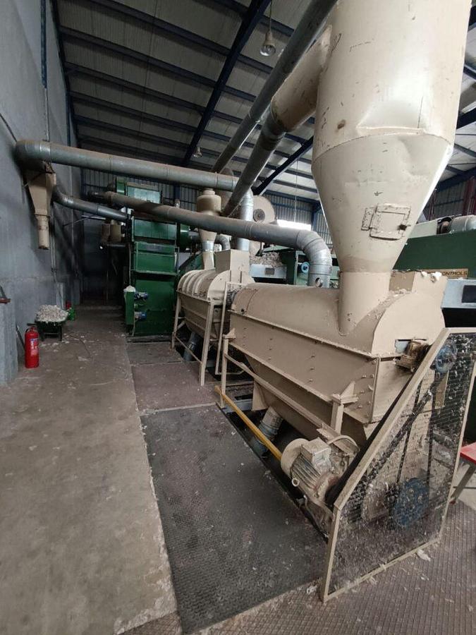 Used Διαδικασία καθαρισμού ινών βαμβακιού και σκόνης