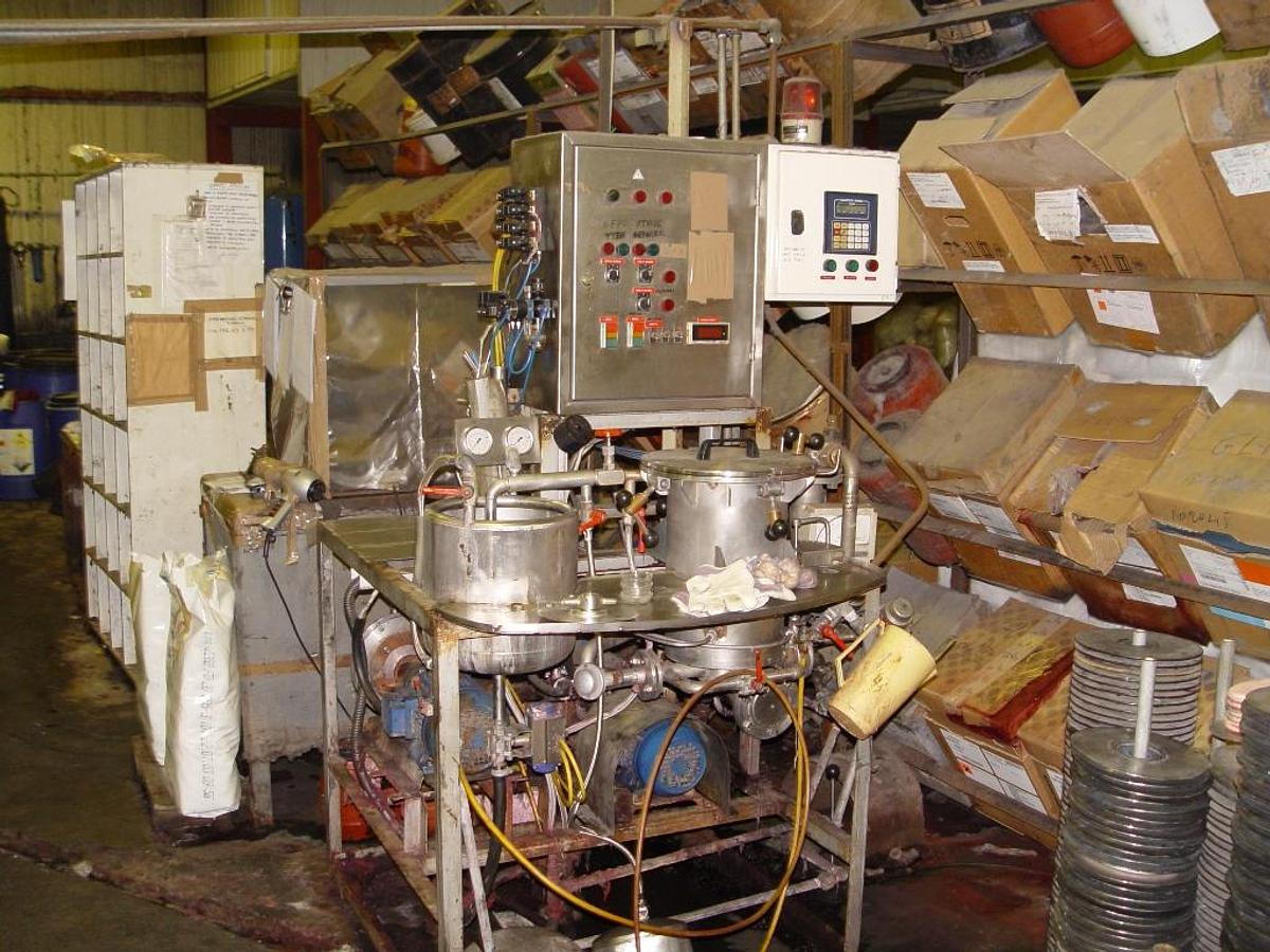 Used DYEING MACHINE SAMPLE FOR CONES / HT AUTOMATIC