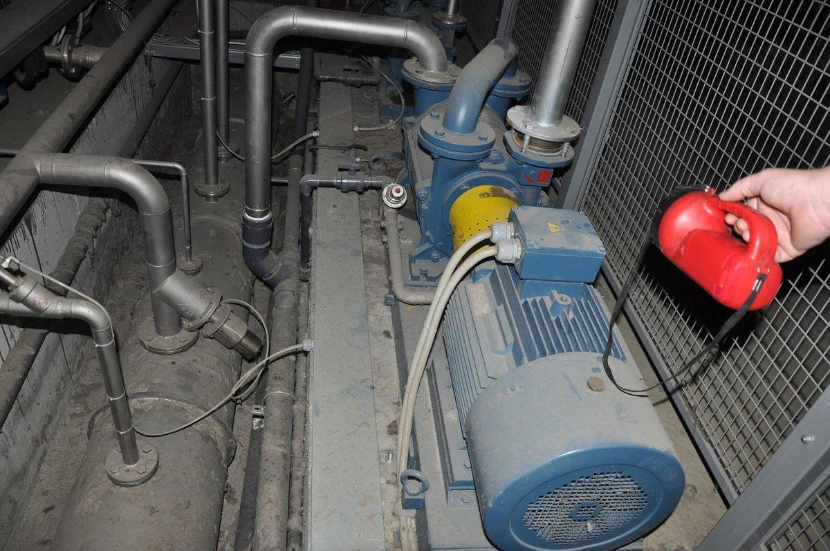 Used YARN STEAMER / POZZI / 2005