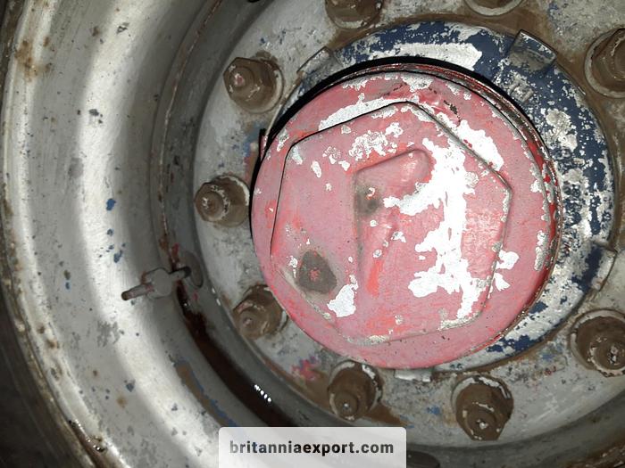 Used 1990 FRUEHAUF Tri axle on springs with twist locks for containers