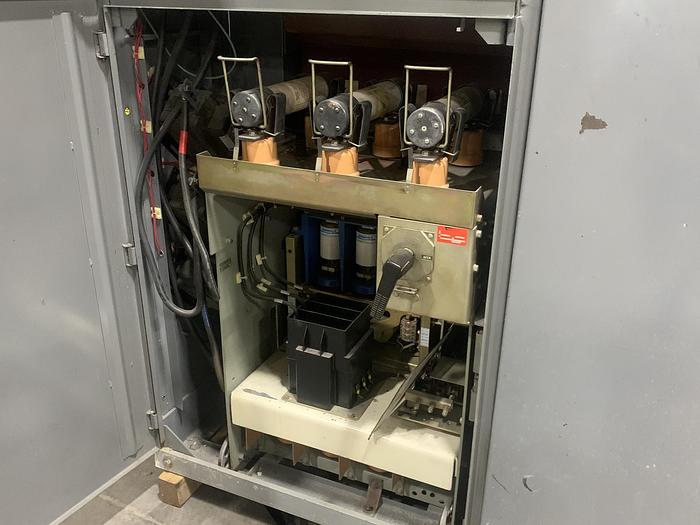 Used GENERAL ELECTRIC CONTROLLER W/ DRAW-OUT AIR-BREAK CONTACTOR