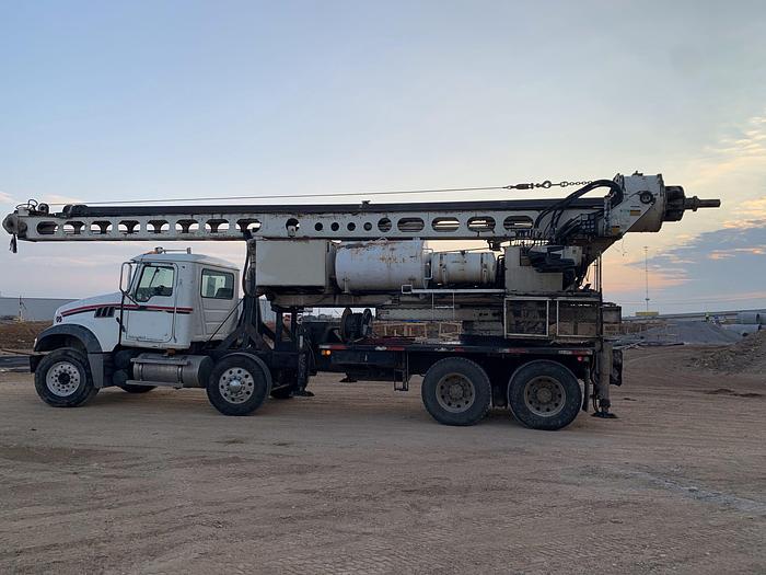 Used 2006 Texoma 800 on a Mack