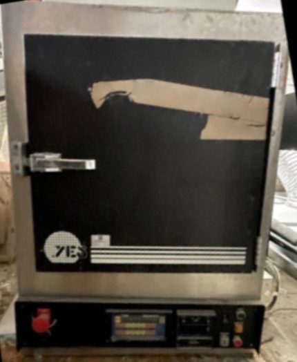 Used YES 1518 SME Vacuum Oven