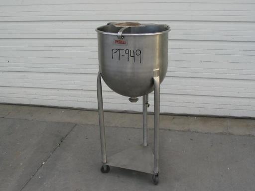 Usado 300 GALLON SINGLE SHELL TANK