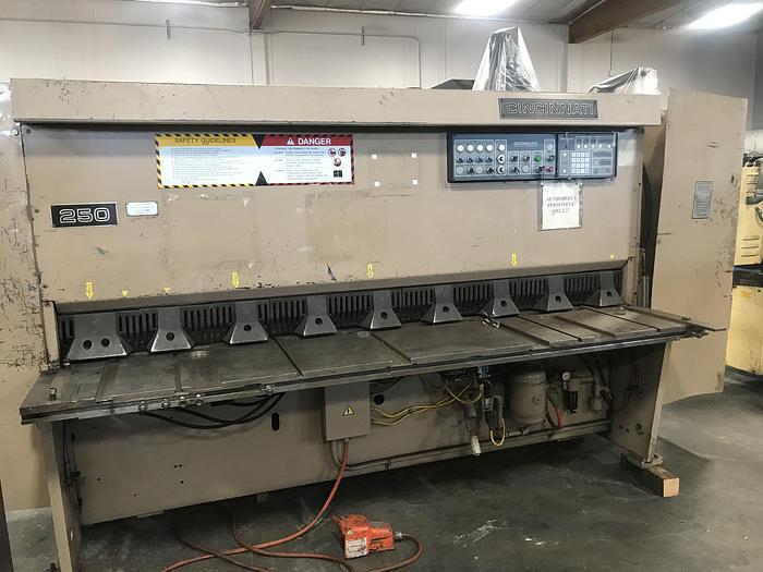 Used 1/4" x 8' Cincinnati 250-HS Hydraulic Shear