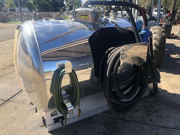 Used 2018 PAC-MAC 600 GALLON TWO COMPARTMENT