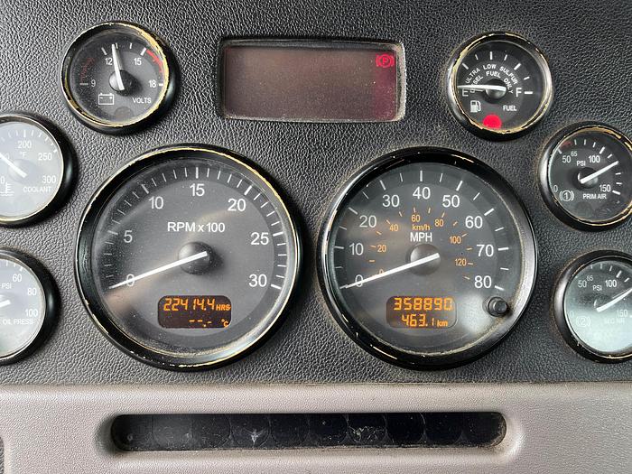 Used 2011 PETERBILT 365 Tri-Axle Dump Truck #5595