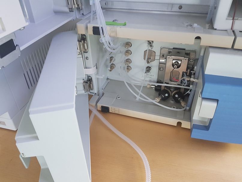 Used Thermo Scientific LTQ ORBITRAP XL Hybrid Ion Trap-Orbitrap Mass Spectrometer with Acella PDA Detector