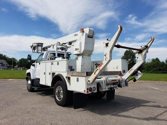 Used 2008 GMC C7500 w/ ALTEC A40P Cable Placer Bucket Truck