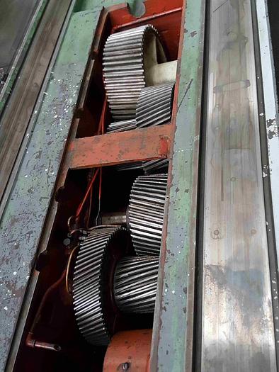 Usato FRESATRICE A PORTALE M. CARNAGHI FP 52