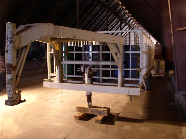 Used 20' Flatbed Trailer; Gooseneck Type; Single Tire; 7000 LB. Cap.; W/Side Racks